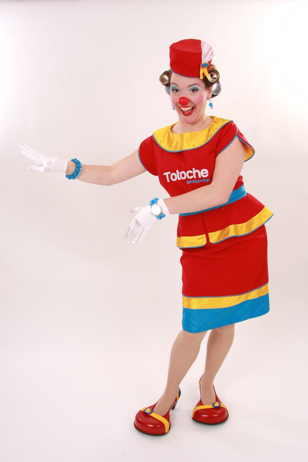 Best friends of Drouille the clown, together they are just awesome! Their duet show is filled with magic and surprise, definitely a success for your corporate party. Invite them at home, at school or at the day care. They work everywhere, clowning in Montreal, clowning in Laval , clowning all around, nothing can stop them.